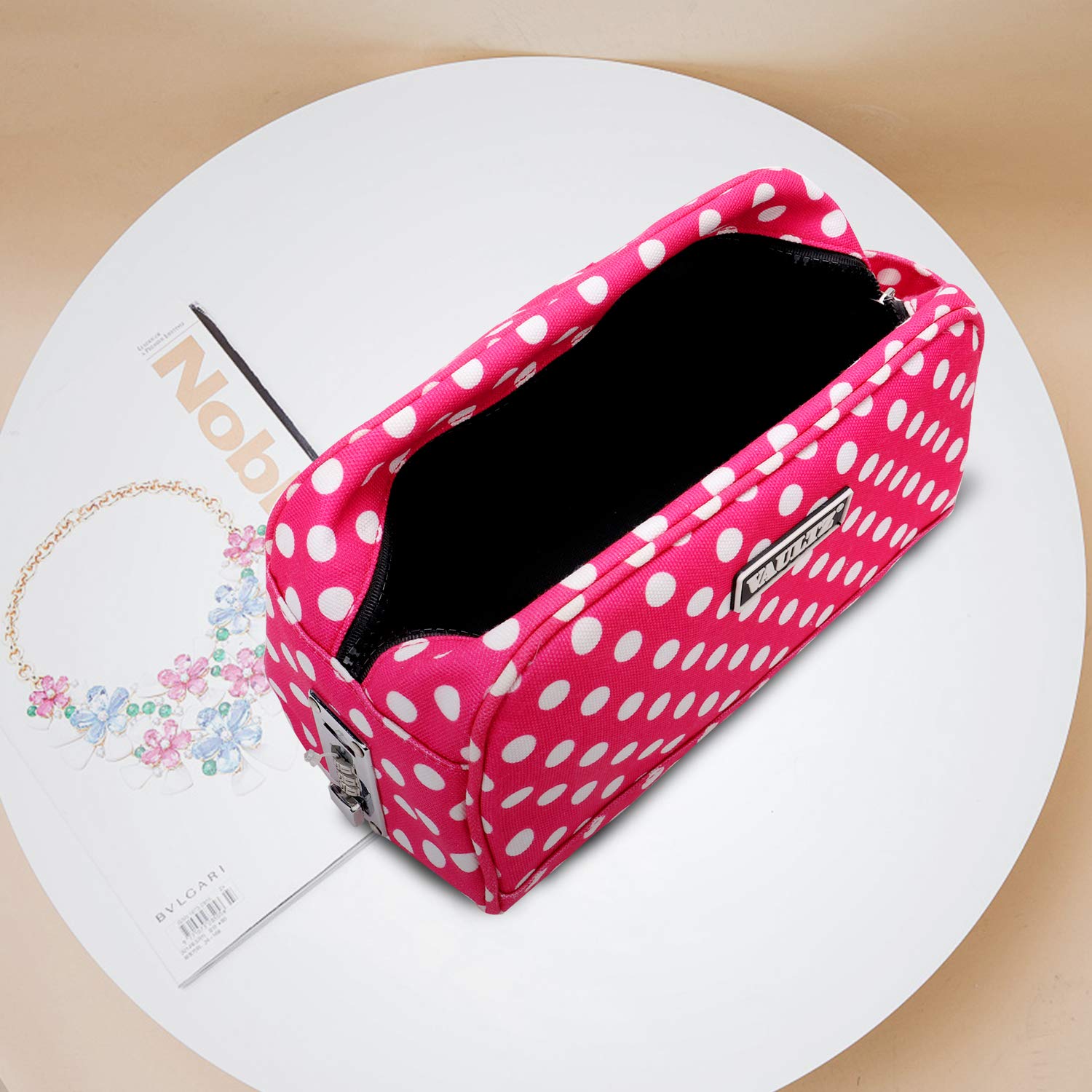 Amazon.com: Vaultz Locking Nylon Travel Kit, 10 x 5.75 x 5 Amazon.com: Vaultz Locking Nylon Travel Kit, 10 x 5.75 x 5